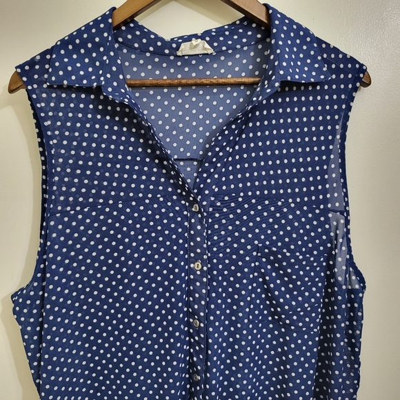 Women's Siren Lily Women's Sleeveless Button Up Tank Tops - Picture 3 of 11